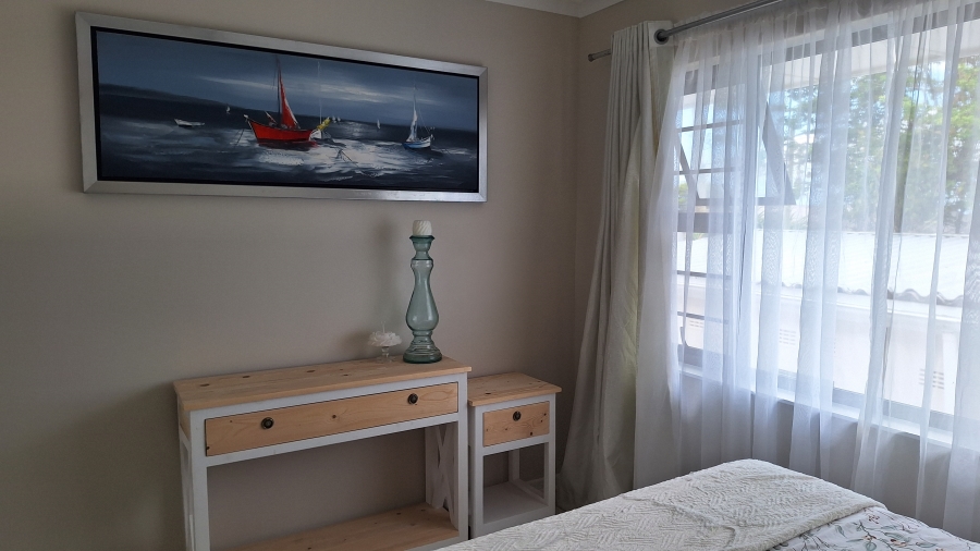 6 Bedroom Property for Sale in Gonubie Eastern Cape